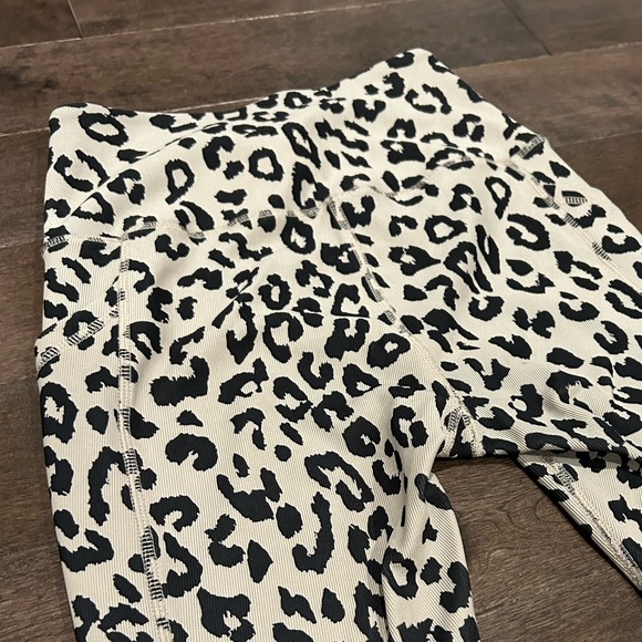2 for $10⭐️Work Out wide waist ribbed stretch leopard black leggings pocket yoga - Picture 3 of 7